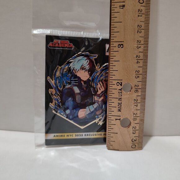 My Hero Academia Katsuki Bakugo & Shoto Todoroki Limited Edition Enamel Pins Set - Picture 4 of 4